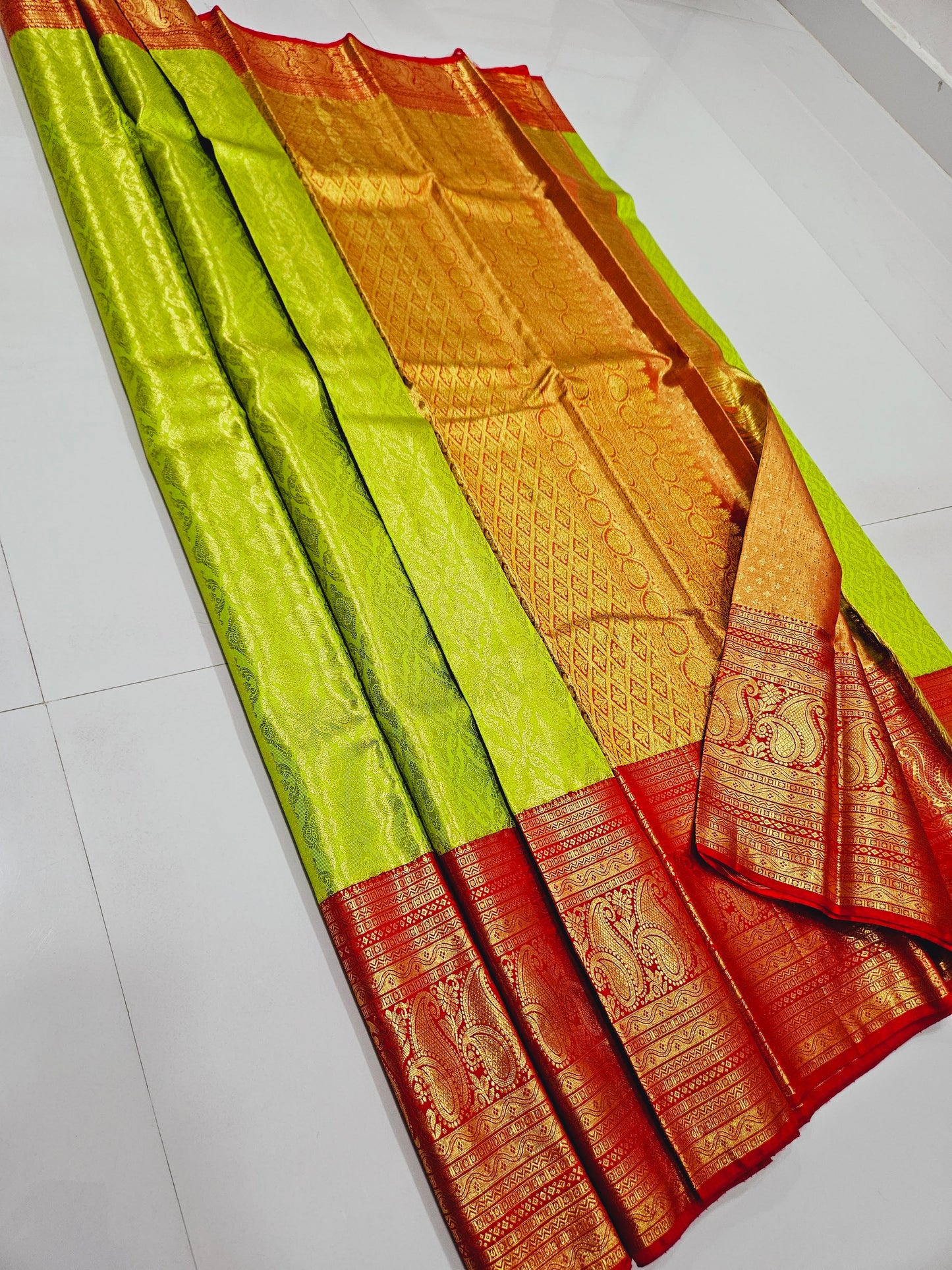 Exclusive Korvai Tissue Silk Sarees 152