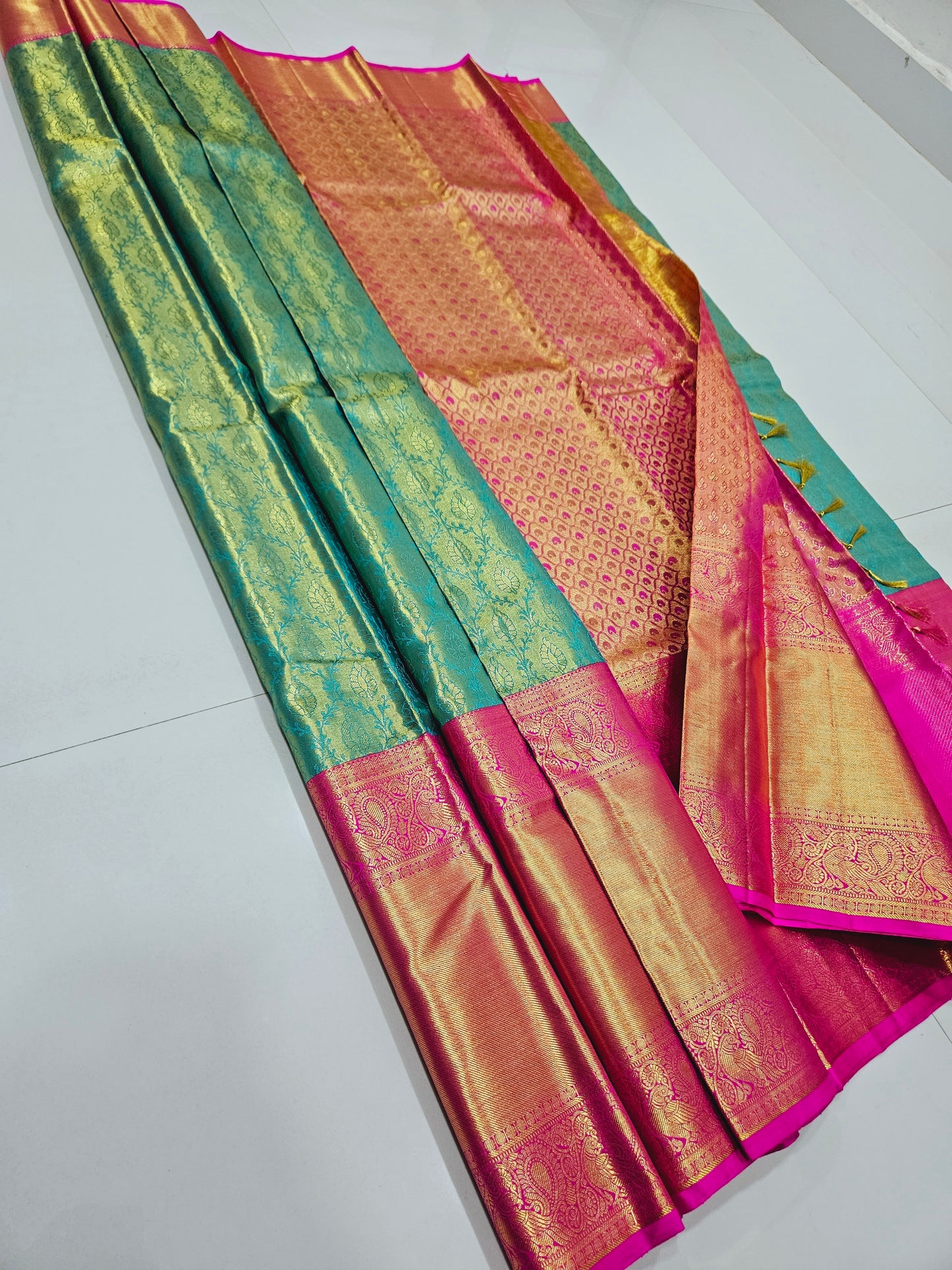 Exclusive Korvai Tissue Silk Sarees 145