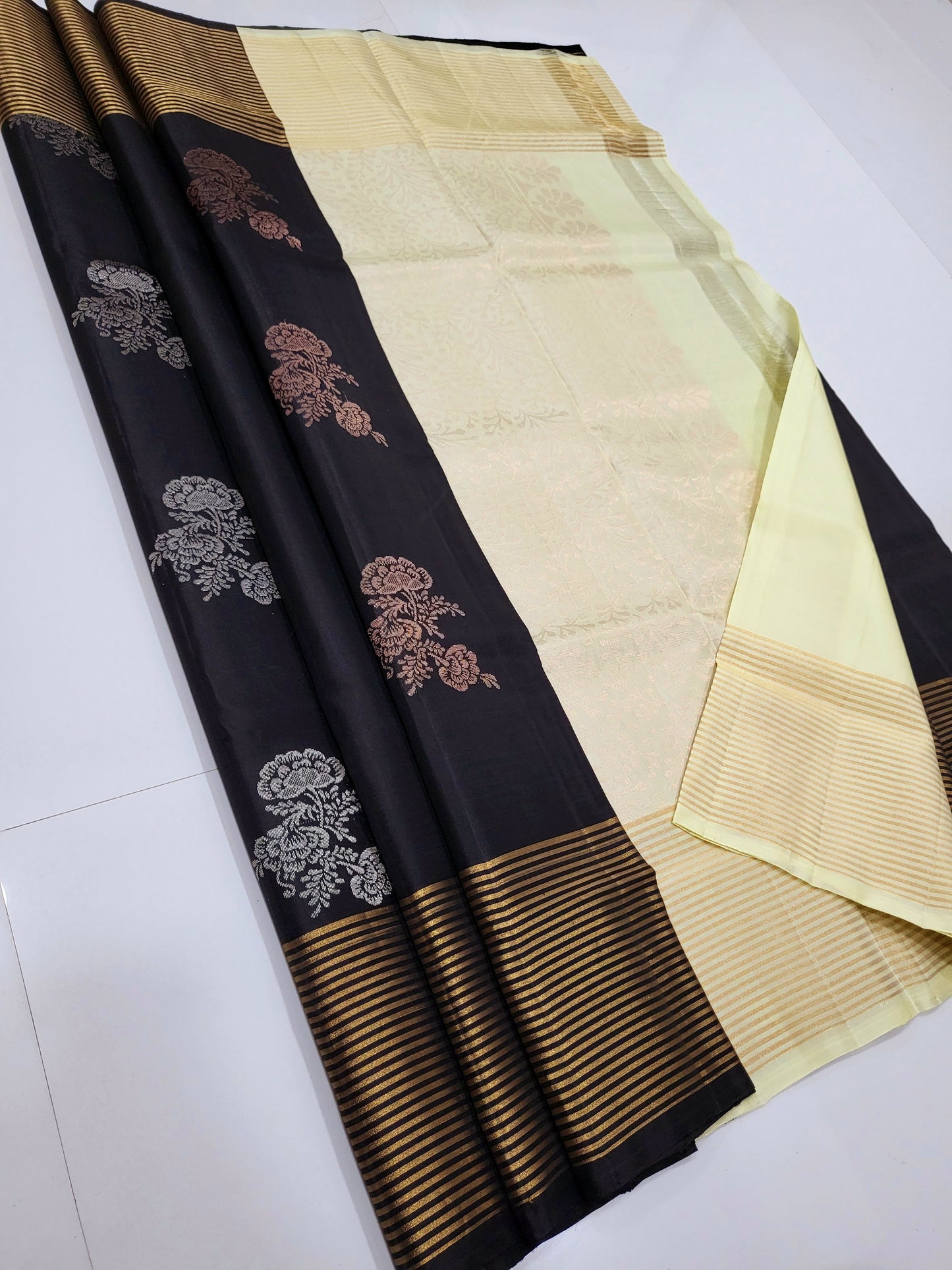 Single Warp Soft Silk Sarees 029