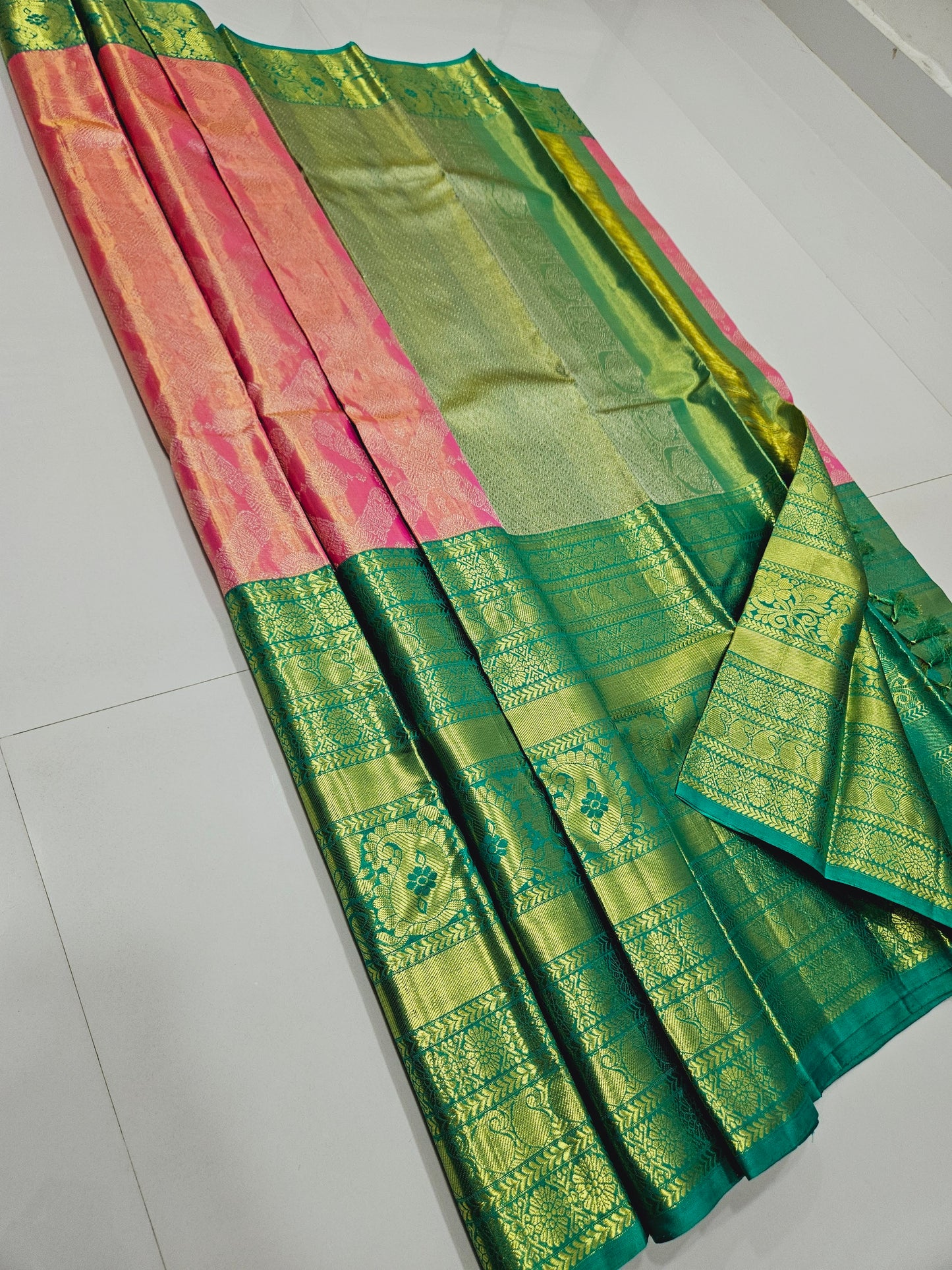 Exclusive Korvai Tissue Silk Sarees 151