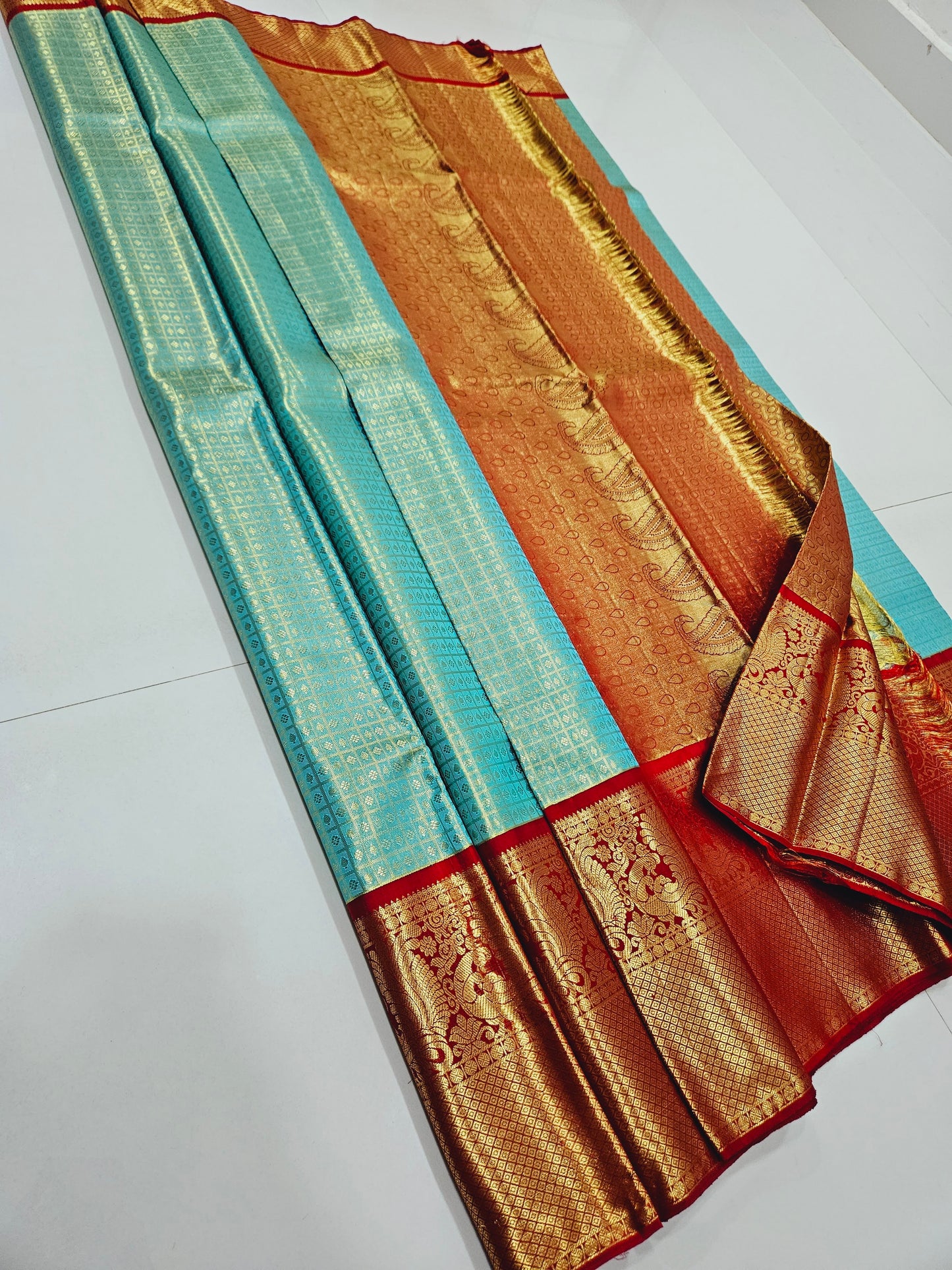 Exclusive Korvai Tissue Silk Sarees 133