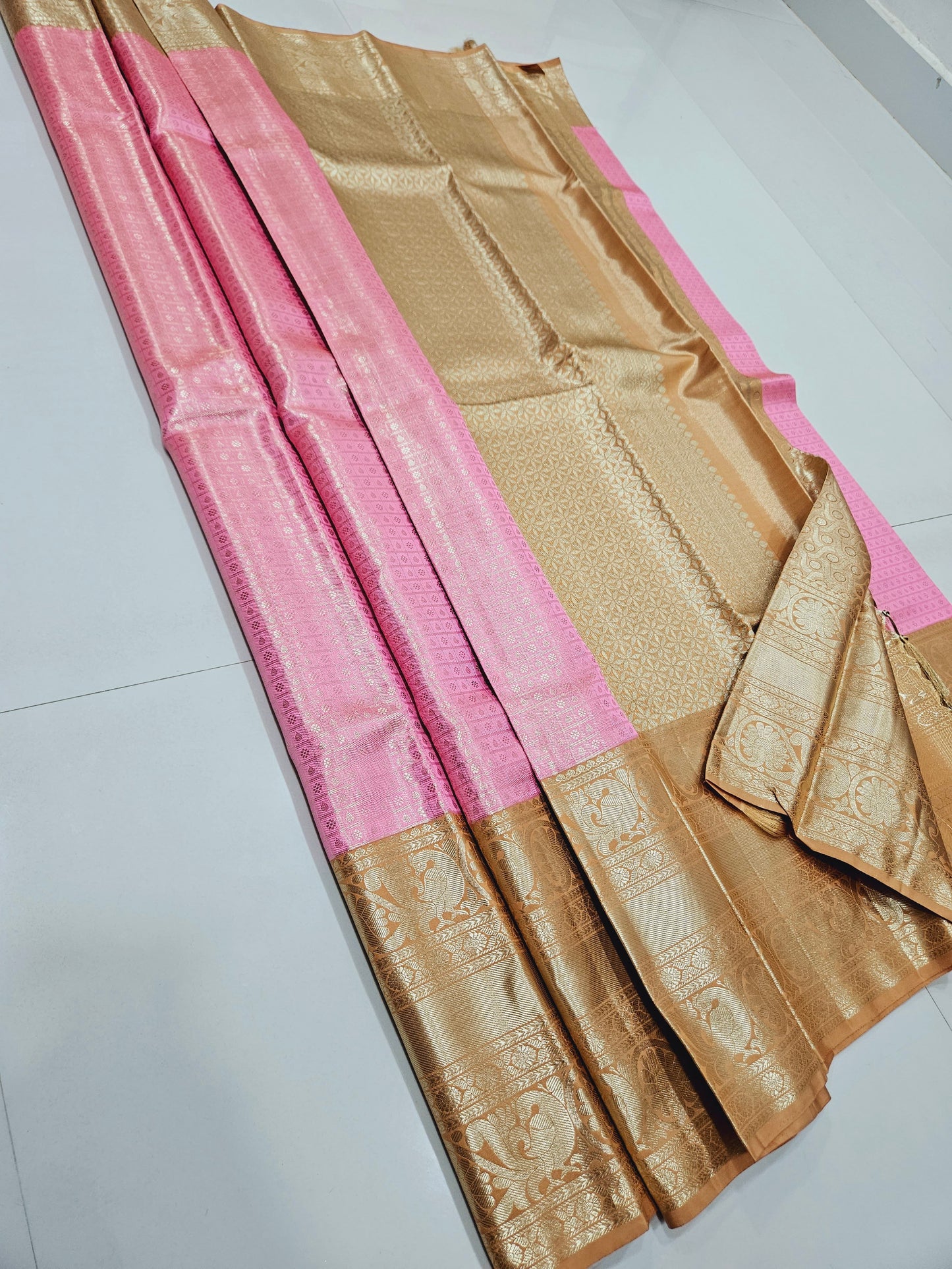 Exclusive Korvai Tissue Silk Sarees 132