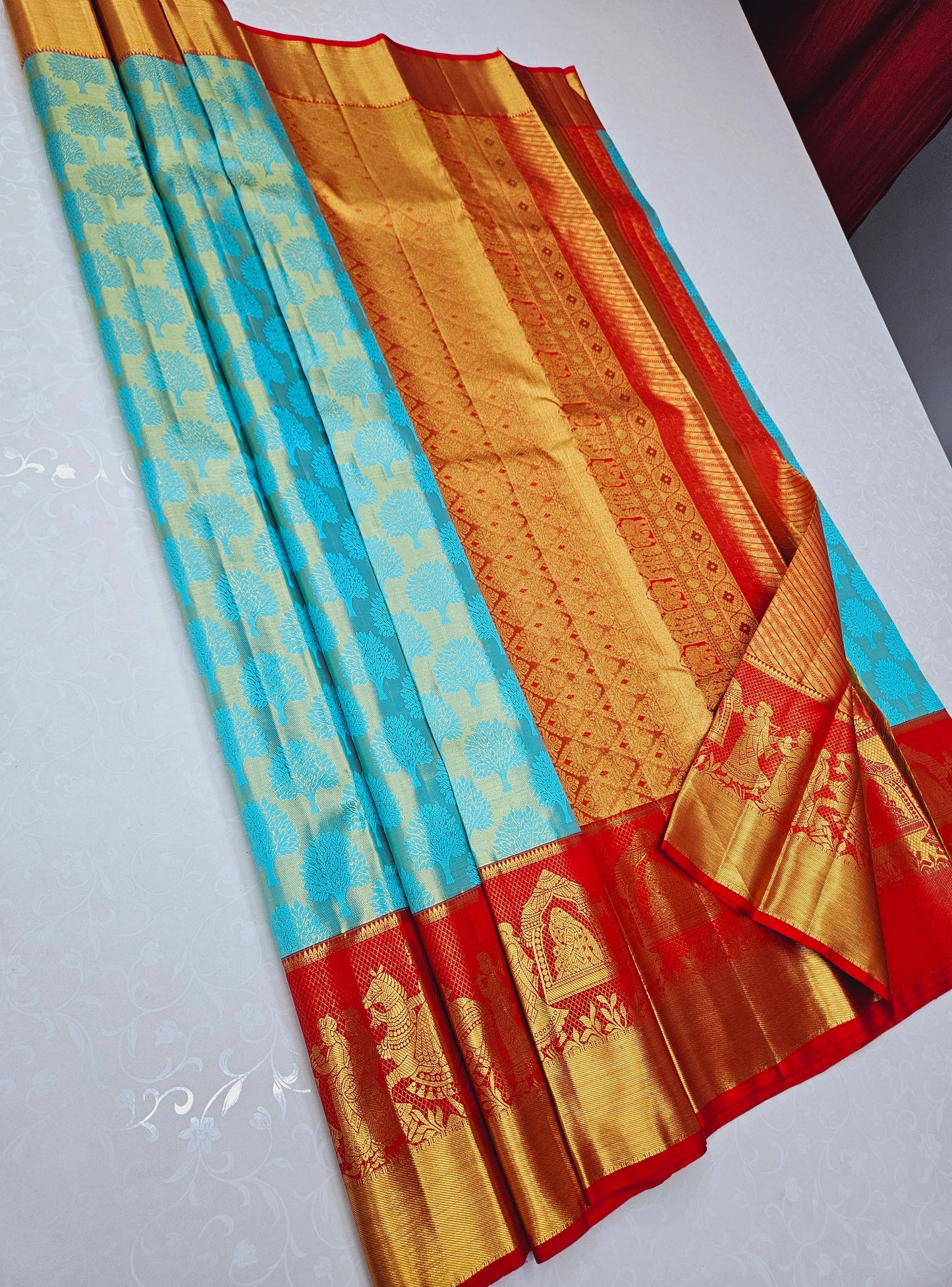 Exclusive Korvai Tissue Silk Sarees 105