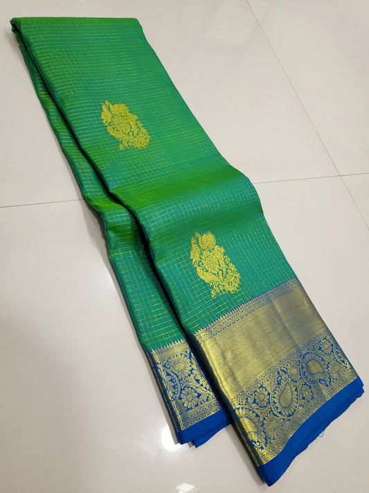 Kanchipuram Traditional Vaira Oosi Silk Saree 007